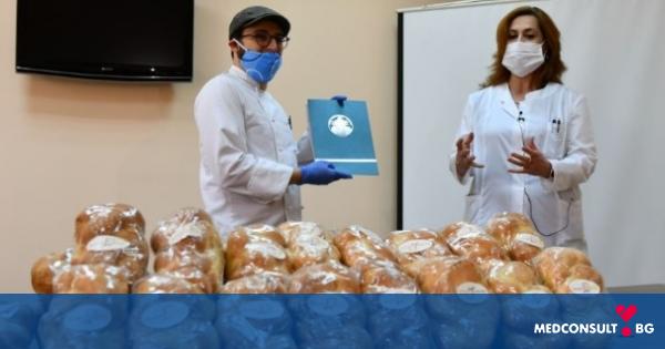 Дарение от 4000 козунака за пациенти, лекари и служители получиха УМБАЛ „Св. Марина“ и МУ-Варна
